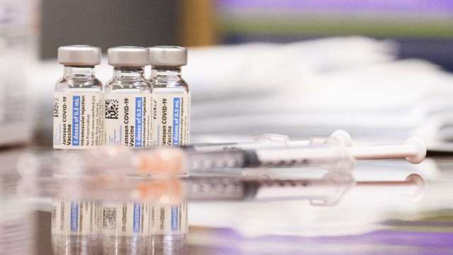 彭博：各國抗疫表現起落大 疫苗推廣是近期排名關鍵(圖:AFP)