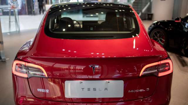 特斯拉：中國智庫EV100報告中的上海工廠生產數字錯誤 (圖片：AFP)