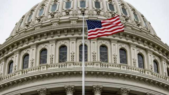 美眾議院批准法案提高舉債上限 下周大限前料化解違約危機   (圖:AFP)