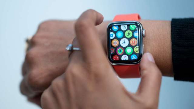 蘋果面臨集體訴訟 Apple Watch電池膨脹恐致螢幕碎裂(圖片：AFP)