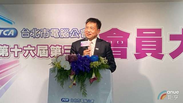 台北市電腦公會理事長暨友達董事長彭双浪。(鉅亨網記者劉韋廷攝)