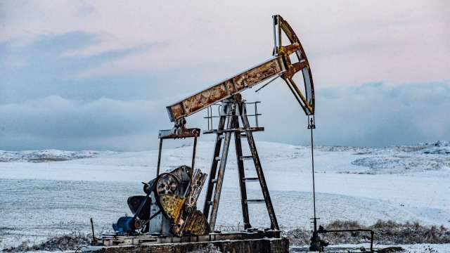 〈能源盤後〉原油庫存意外大降 推升原油價格收登近1個月高點 (圖片:AFP)