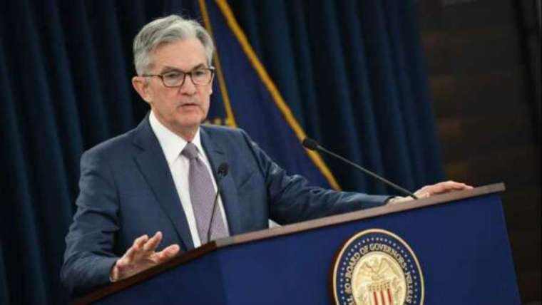 聯準會 (Fed) 主席鮑爾 11 月意外轉鷹，稱不再以「暫時性」形容通膨 (圖片：AFP)