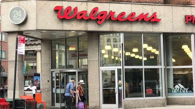 Walgreens上季財報佳 受惠新冠疫苗和測試劑銷售。（圖：張祖仁攝）