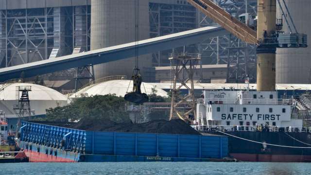 路透:印尼當局已與業界商討解除煤炭禁運問題 (圖片:AFP)