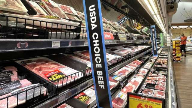 Omicron疫情造成缺工 美國食品通膨惡化 牛肉價格升至11月以來新高(圖:AFP)