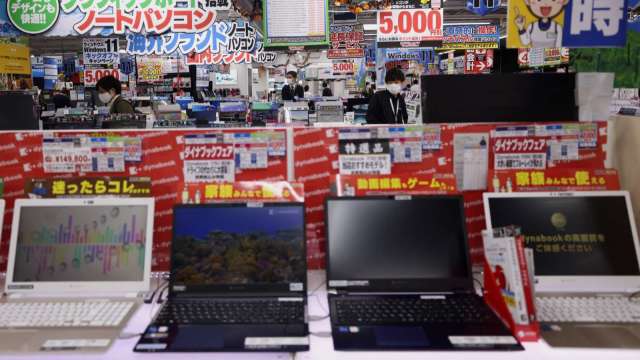 2021年日本國內電腦出貨台數年減15% 校園需求大減 (圖片：AFP)