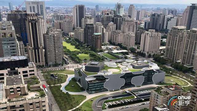 台中市2021年住宅開工數及開工面積增加。(鉅亨網記者張欽發攝)