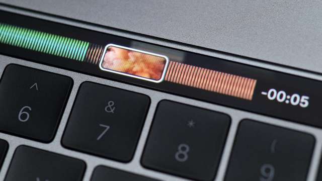 傳蘋果下月發表搭載M2晶片的13吋MacBook Pro 外觀設計不變 (圖：AFP)