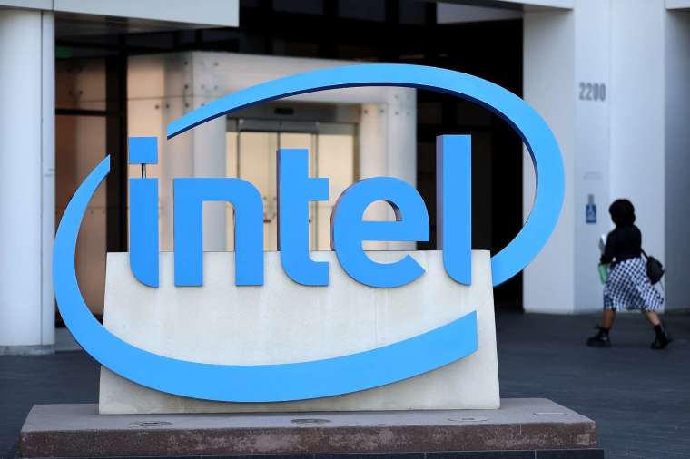 Analysts cut their target price for Intel on Friday (Image: AFP)