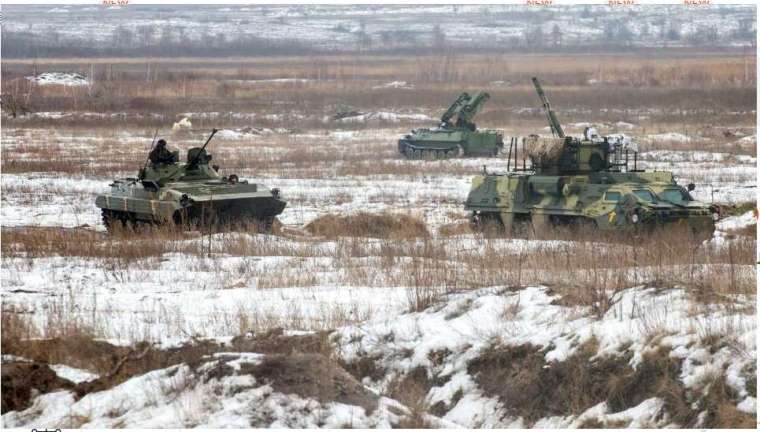(圖一：俄羅斯軍隊在烏克蘭邊境演習，AFP)