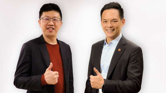 圖右為台灣大總經理林之晨，左為CloudMile萬里雲創辦人暨執行長劉永信。(圖:台灣大提供)