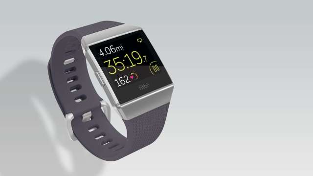 Fitbit召回逾100万支Ionic智慧手表。（图：Fitbit官网）(photo:CnYes)
