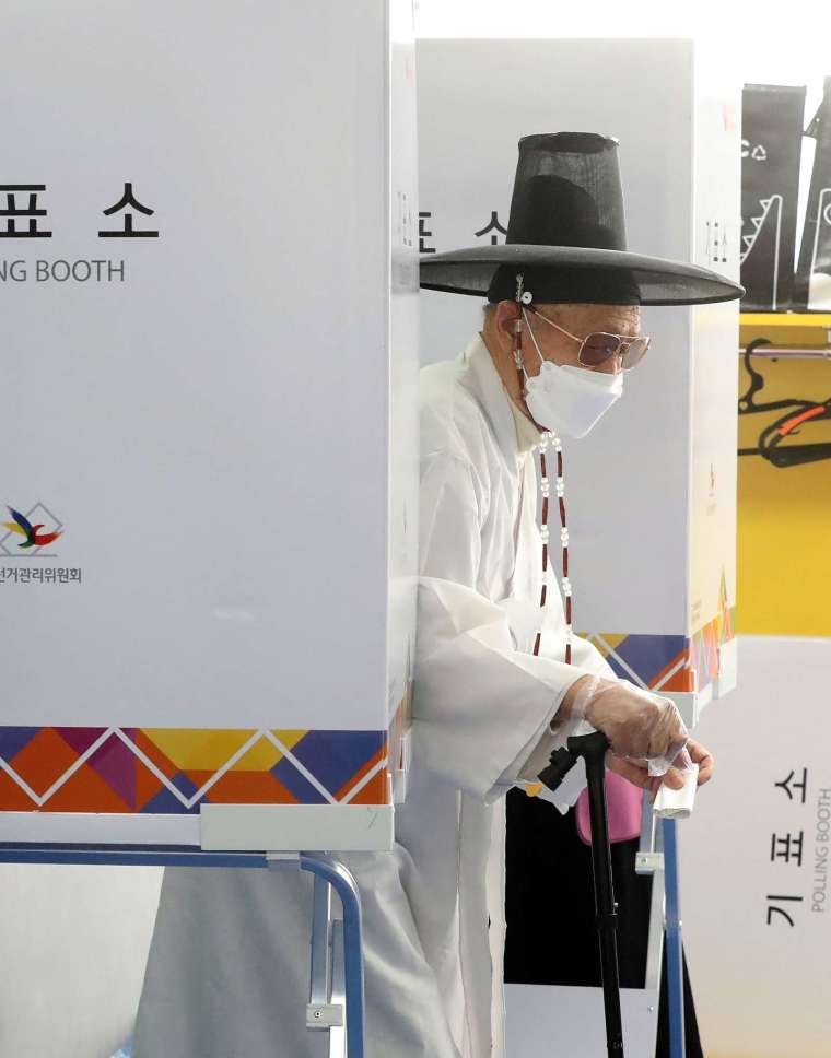 南韓 2022 年總統大選被稱為「厭惡感選舉」。(圖: AFP)