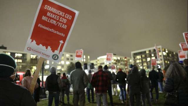 投資集團敦促星巴克對員工組織工會採取中立政策。（圖：AFP）