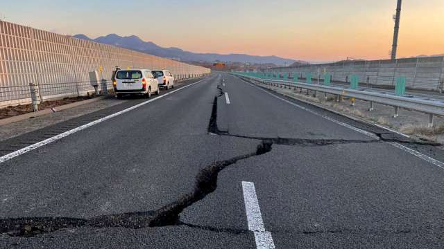 〈日本福島大地震〉規模7.4強震 鎧俠、村田生產受影響 (圖片：AFP)