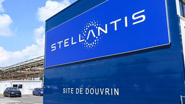 晶片荒未解 Stellantis再次暫停義大利工廠生產(圖片：AFP)