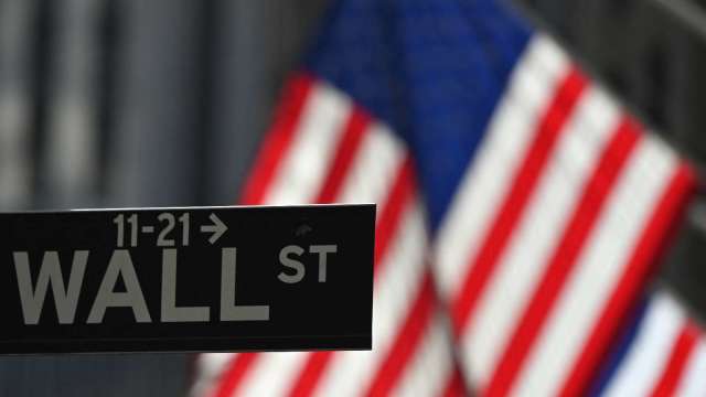 大摩：股市仍處於熊市 投資人應趁近期反彈出場(圖片：AFP)