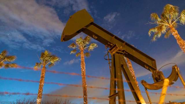 傳IEA成員國將再釋出6千萬桶戰略石油儲備 國際油價聞訊走跌(圖片：AFP)