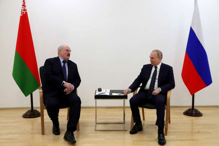 普丁週二會晤白俄羅斯總統魯卡申柯 (左) (圖片：AFP)