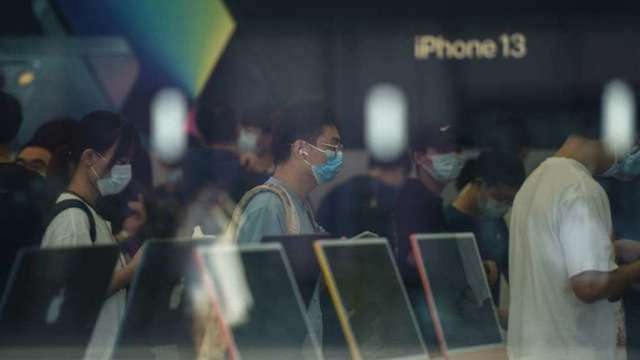 日經：蘋果200大供應鏈廠商 半數遭上海封城波及 (圖:AFP)