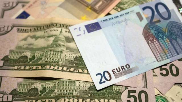 歐元匯率跌破1.06美元至5年新低。（圖：AFP）