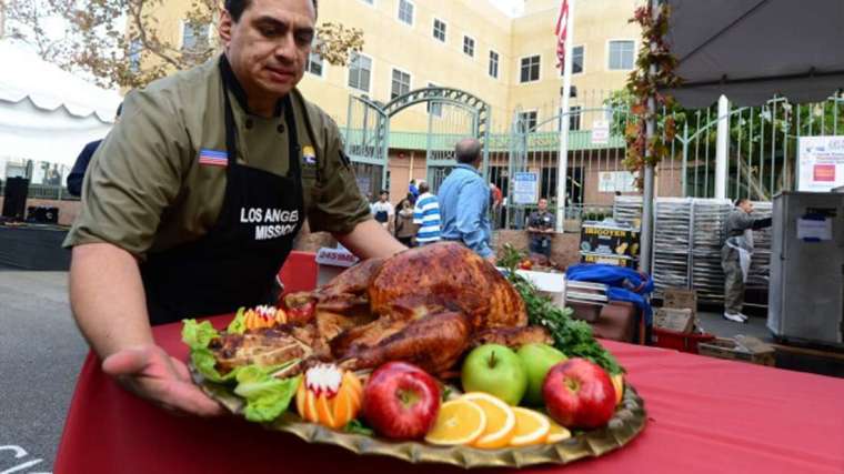 聖路易聯準銀去年的感恩節火雞大餐推文弄巧成拙。(圖: AFP)