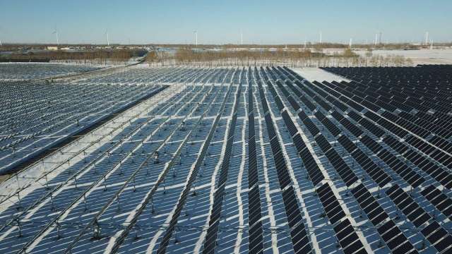 供應鏈關稅問題夾擊！預估今年美太陽能安裝量將大幅放緩 (圖片：AFP)
