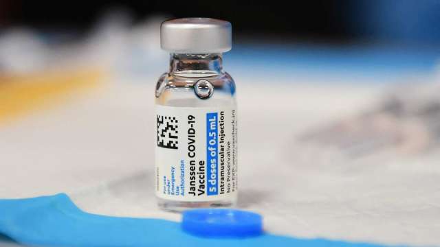 血栓風險仍偏高！美FDA宣布限用嬌生疫苗圖片：AFP)