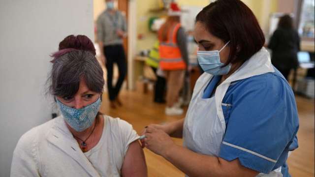莫德納爭取秋季大接種二價Omicron疫苗加強劑。（圖：AFP）