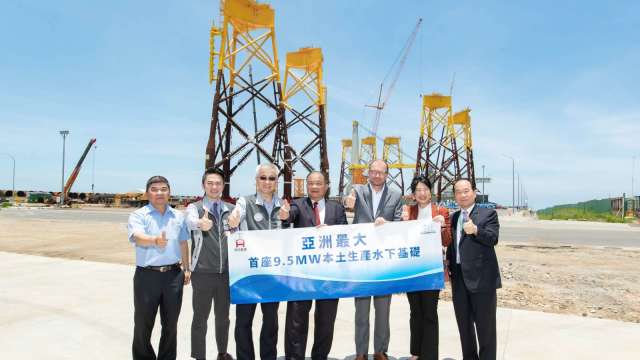 台灣本土製造、亞洲首兩座9.5MW離岸風電水下基礎正式完工。(圖：CIP提供)