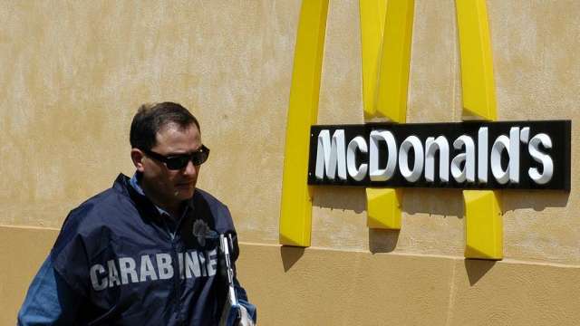義大利競爭機構宣布結束對麥當勞加盟制度的調查。（圖：AFP）