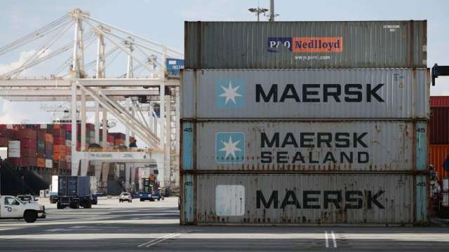 美西港口工人合約到期 勞資雙方承諾繼續談判、港口正常運作 (圖：AFP)