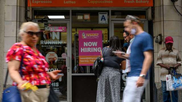 美上周初领失业金人数升至24.4万 写去年11月以来新高(图片：AFP)(photo:CnYes)