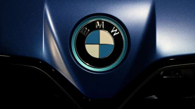 晶片荒下半年難改善 BMW下調全年交車量預期(圖片:AFP)