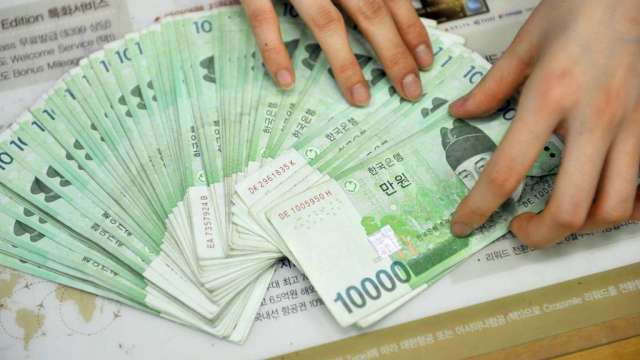 美元走強打擊亞幣 韓元貶至13年來新低(圖:AFP)