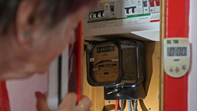 英國家庭能源價格 年均上限大幅調高80% (圖片：AFP)