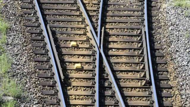 美國一鐵路工會否決初步勞資協議 但同意延長談判期限 (圖：AFP)