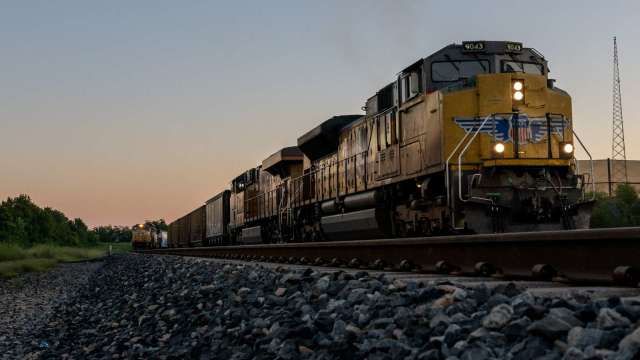 美國鐵路勞資達初步協議 通膨魔鬼卻藏在細節中 (圖片：AFP)
