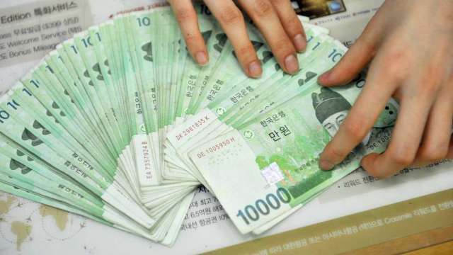 南韓銀行傳被要求每小時通報美元交易。(圖: AFP)