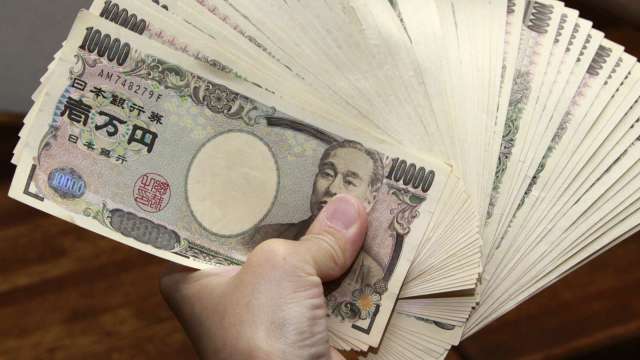 日本政府和日本央行出手干預匯市 距離上次已逾24年 (圖片：AFP)