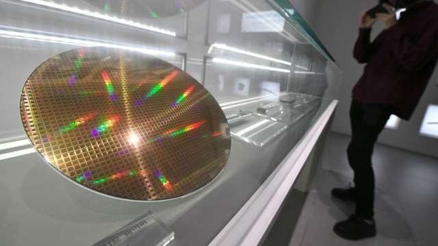 三星目標5年先進晶片產能大增2倍 環球晶將受惠。(圖：AFP)