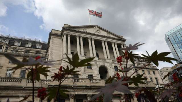 英國央行無意延長救市 金融市場遭遇恐慌性拋售 (圖片：AFP)