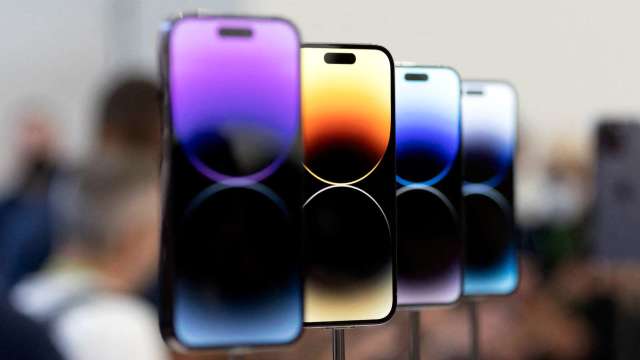 iPhone14 Pro系列銷售暢旺 韓媒預測Samsung Display營收、營益創高 (圖片:AFP)