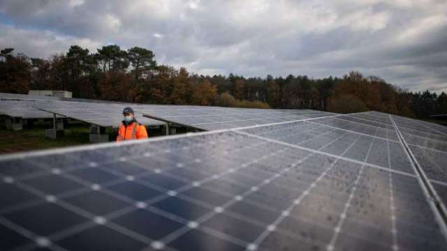 〈觀察〉第三地模組警報未除 太陽能業界苦惱。(圖:AFP)