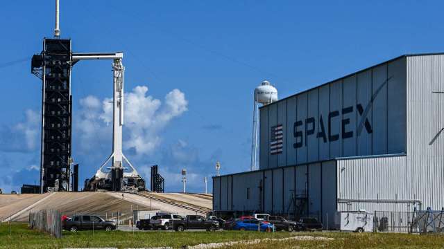 傳馬斯克旗下SpaceX進行融資談判 估值將逾1500億美元(圖片：AFP)