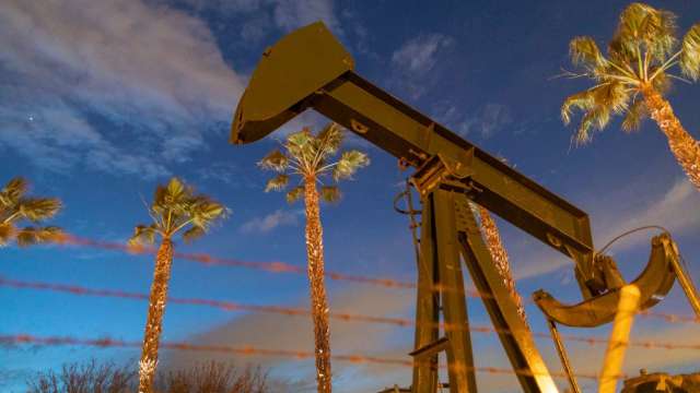 傳OPEC考慮12月增產多達50萬桶/日 沙國能源部長否認有此討論(圖片：AFP)