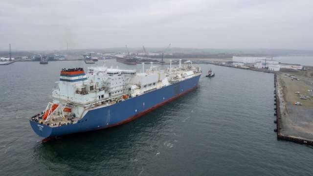 土耳其外海严重塞船 美财部：俄油限令并非要求检查每艘油轮(图片：AFP)(photo:CnYes)