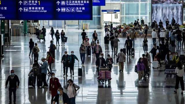 中國開放出境將掀旅遊潮 全球航空公司不急著增加運力 (圖：AFP)