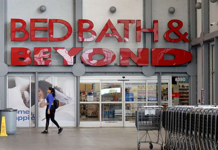 美國家居用品零售商 Bed Bath & Beyond 考慮聲請破產保護 (圖片：AFP)